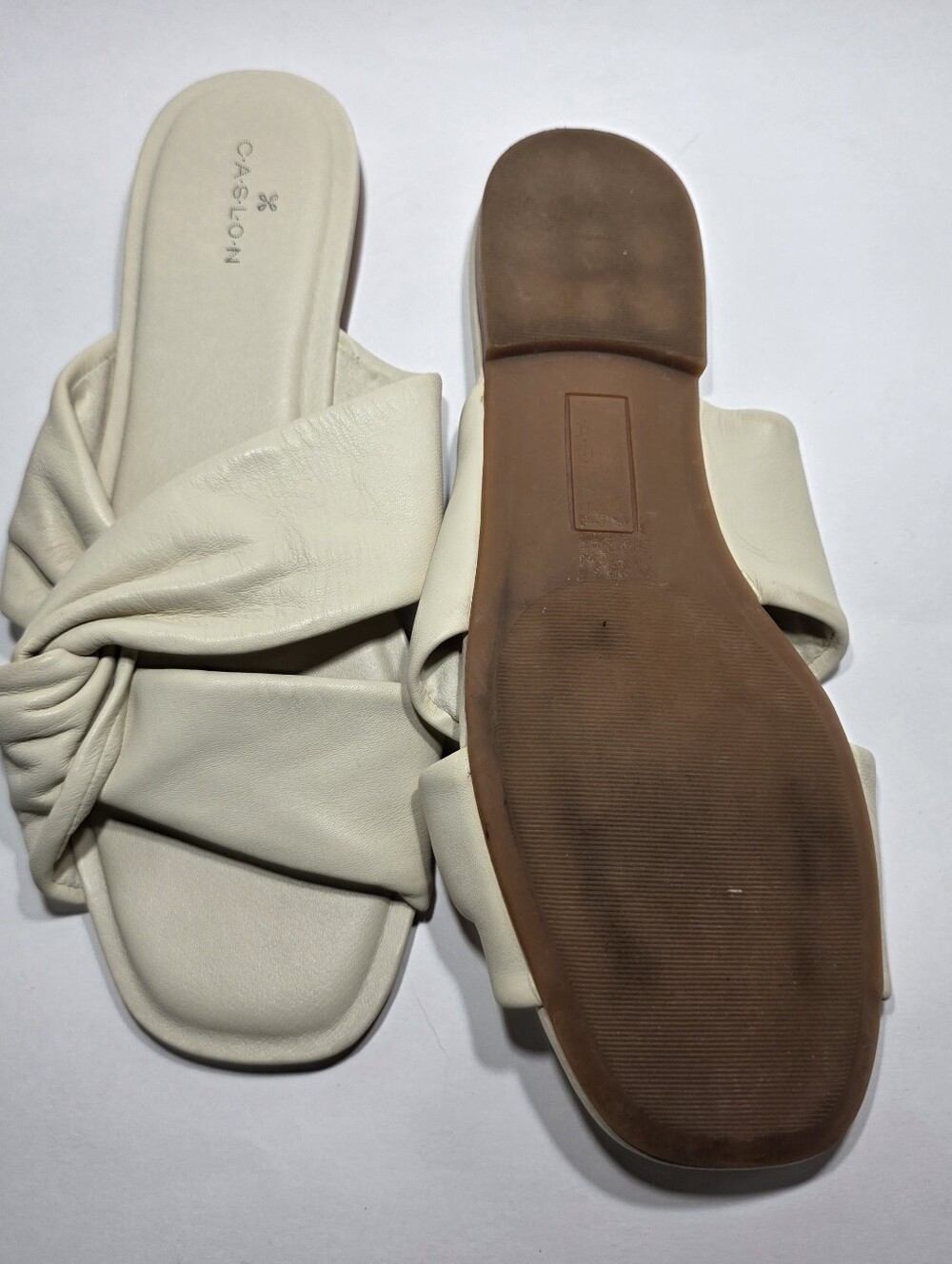 Caslon Women’s Leather Ankle Flats Slip On Shoes Beige Size 8.5M Comfort - Picture 3 of 6